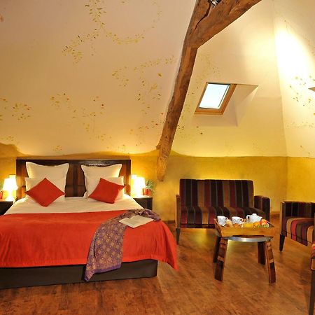 Hotel O2B Aux Berges De Broceliande Beignon Exterior photo